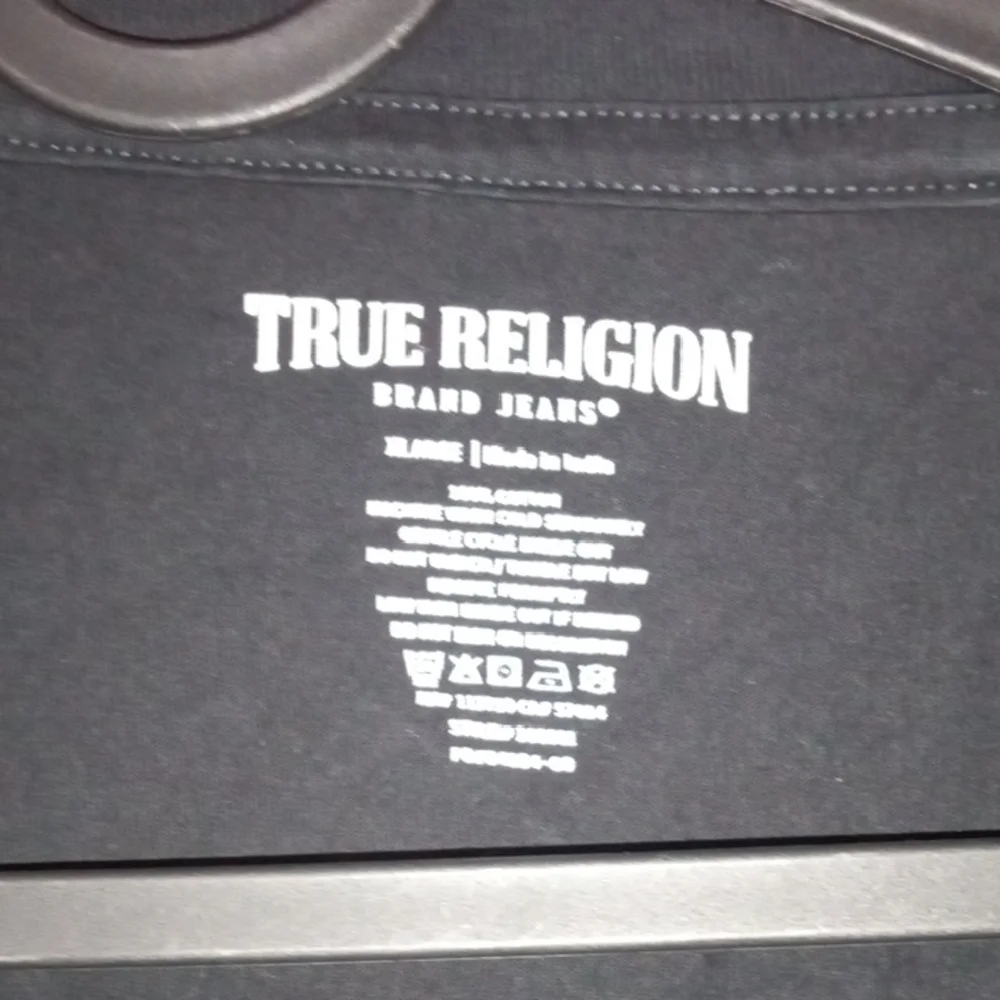 True Religion Men's Black and Gold Tee